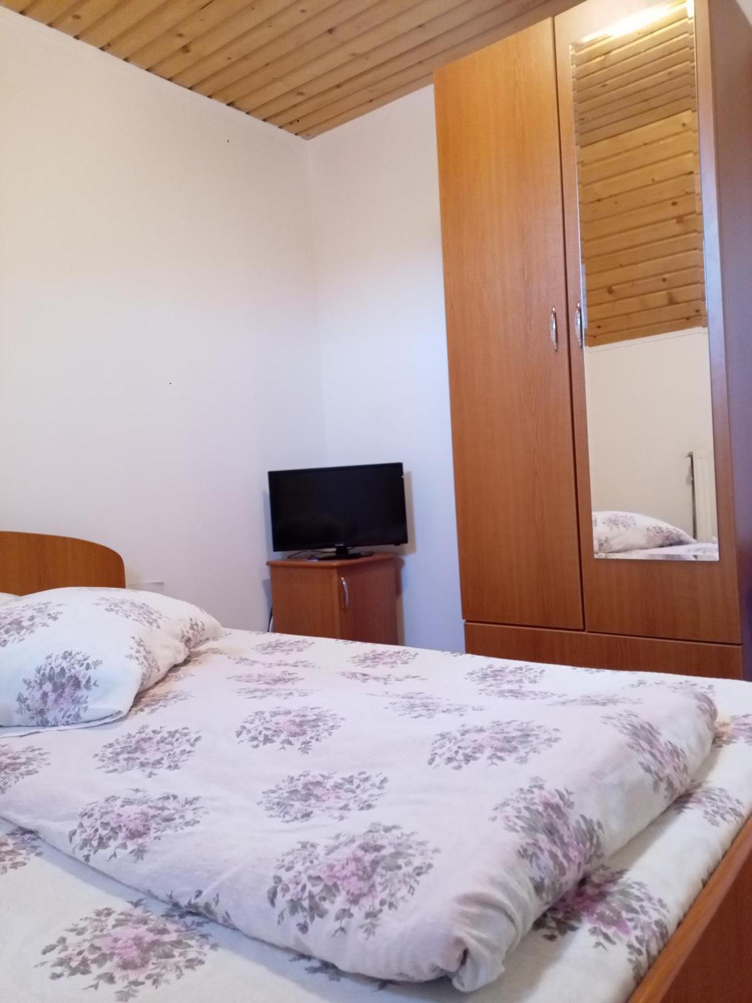 Casa Daniela Hotel Horezu Eksteriør billede